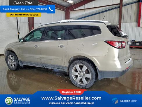 Used 2016 Chevrolet Traverse LT w/ Style and Technology Package image 3