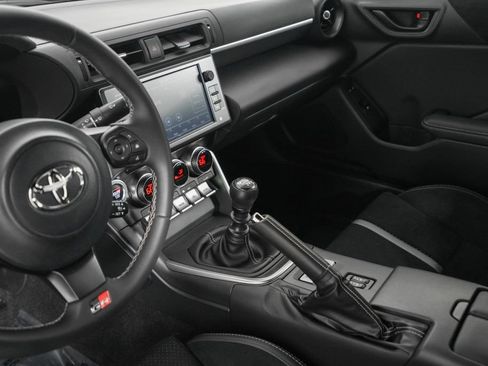 Used 2025 Toyota GR86 Premium RWD image 11