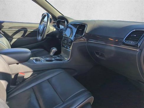 Used 2021 Jeep Grand Cherokee Overland image 24