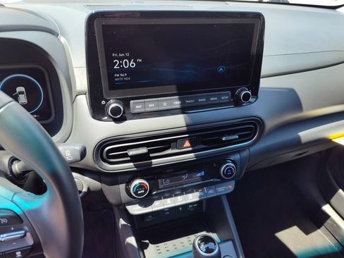 Used 2023 Hyundai Kona Limited FWD image 25