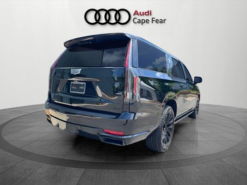 Used 2023 Cadillac Escalade ESV Sport Platinum w/ LPO, ONYX Package AWD/4WD image 5