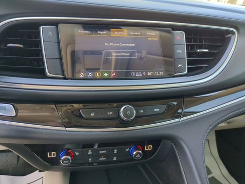 Certified 2023 Buick Enclave Essence image 21