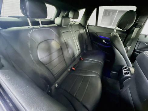 Used 2021 Mercedes-Benz GLC 300 4MATIC image 26
