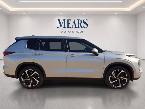 Used 2022 Mitsubishi Outlander SE FWD image 6