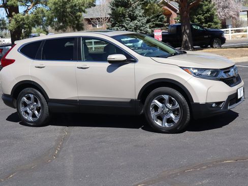 Used 2017 Honda CR-V EX image 2
