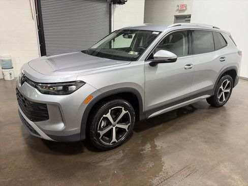 New 2026 Volkswagen Tiguan SE image 6