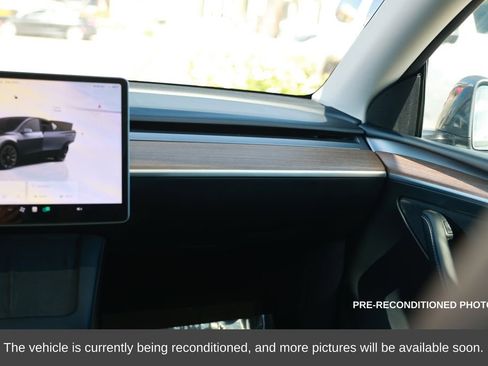 Used 2023 Tesla Model Y Long Range image 27