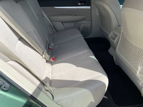 Used 2013 Subaru Outback 2.5i Premium AWD/4WD image 22