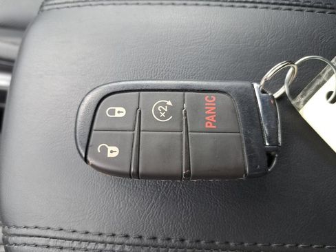 Certified 2022 Jeep Compass Latitude AWD/4WD image 33
