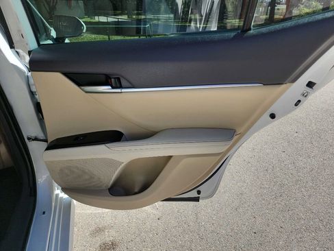 Used 2019 Toyota Camry XSE image 26