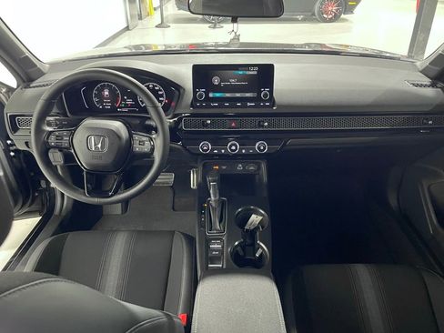 Used 2023 Honda Civic Sport image 13