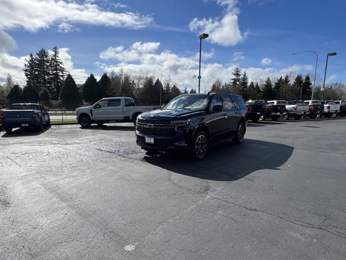 Used 2021 Chevrolet Tahoe RST image 3