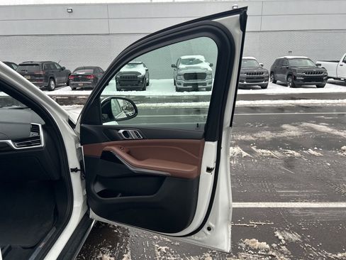 Used 2019 BMW X5 xDrive40i w/ Convenience Package image 15