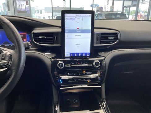 Used 2022 Ford Explorer ST w/ Equipment Group 401A AWD/4WD image 18