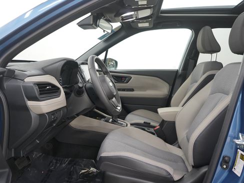 Used 2025 Subaru Forester Premium AWD/4WD image 20