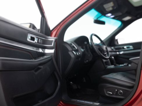 Used 2016 Ford Explorer Sport w/ Equipment Group 401A AWD/4WD image 26