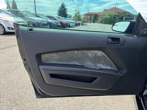 Used 2013 Ford Mustang Coupe RWD image 16