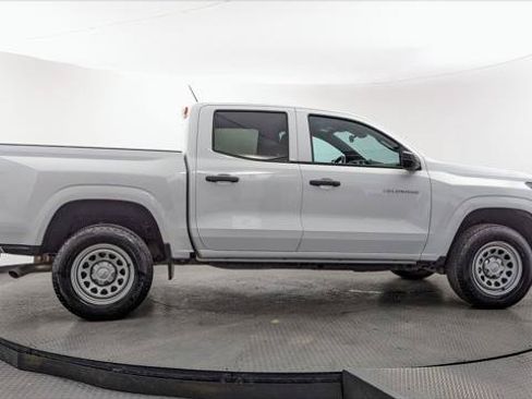 Used 2023 Chevrolet Colorado W/T RWD image 9