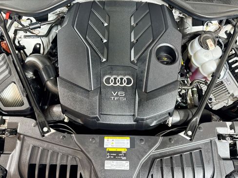 Used 2022 Audi A8 L 3.0T w/ Executive Package image 29