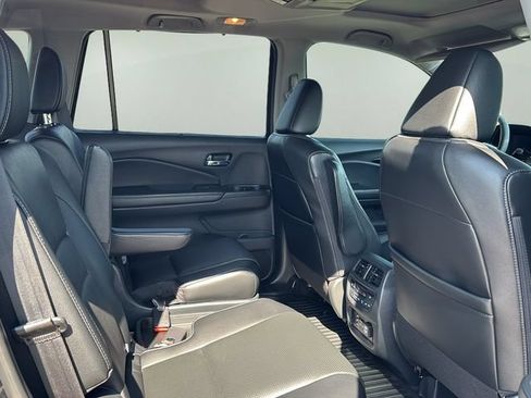 Used 2018 Honda Pilot Elite image 12