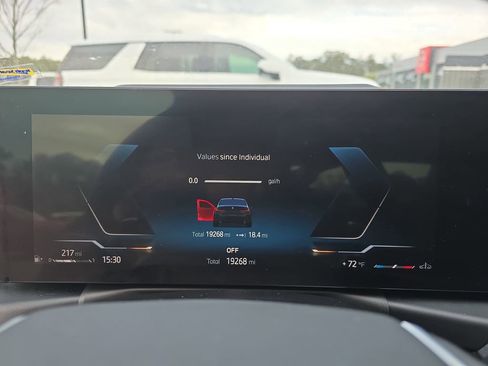 Used 2023 BMW 330i xDrive Sedan w/ Premium Package image 23