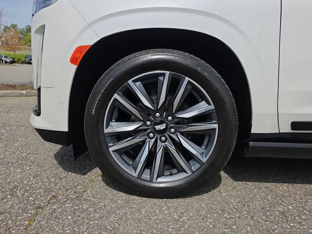Certified 2024 Cadillac Escalade Sport Platinum w/ Heavy-Duty Trailer Package AWD/4WD image 41