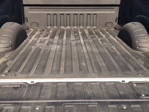 Certified 2024 Ford F250 Lariat w/ Chrome Package image 31