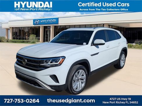 Used 2023 Volkswagen Atlas Cross Sport SE image 1