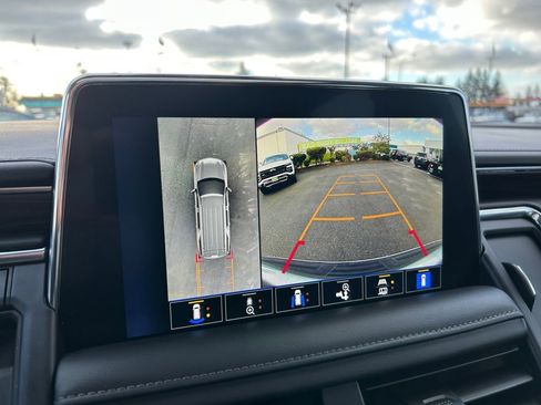 Used 2023 Chevrolet Tahoe Z71 w/ Z71 Off-Road Package image 19