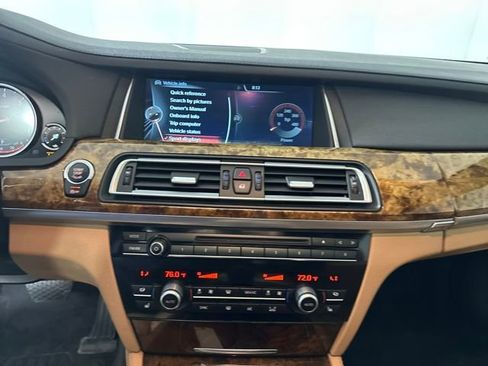 Used 2014 BMW 750Li xDrive image 21