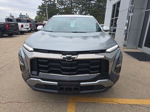 New 2026 Chevrolet Equinox ACTIV w/ Convenience Package III image 2