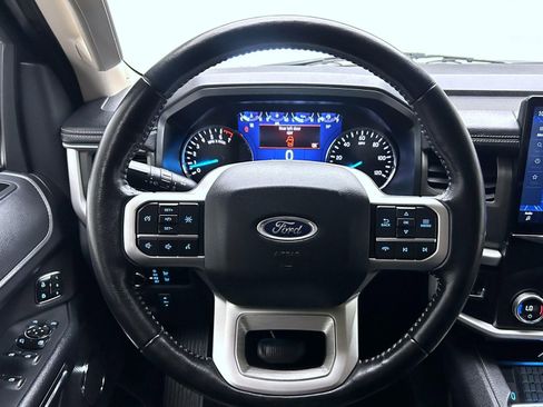 Used 2024 Ford Expedition Max XLT image 12