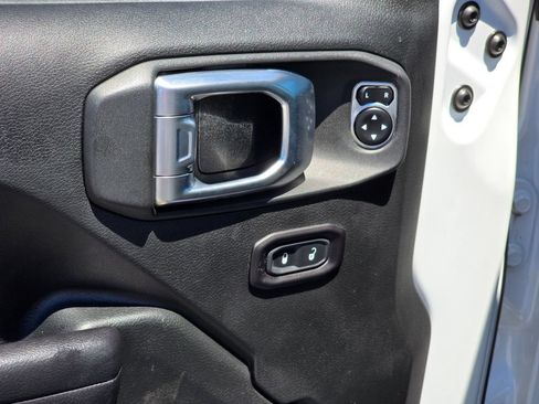Used 2018 Jeep Wrangler Unlimited Sport S AWD/4WD image 39