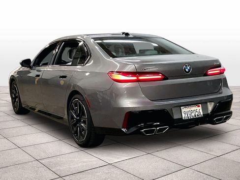 Certified 2025 BMW 760i xDrive AWD/4WD image 13