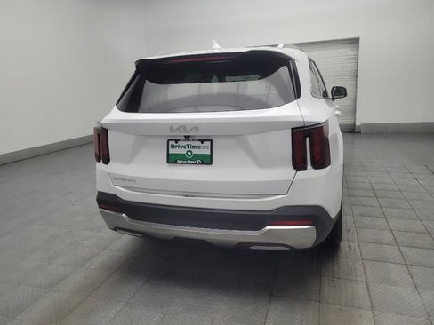 Used 2024 Kia Sorento S FWD image 7