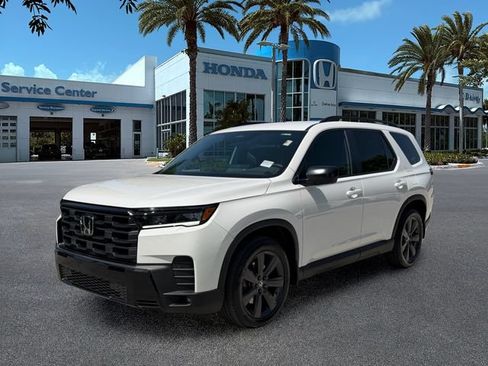 Used 2026 Honda Pilot Sport image 4