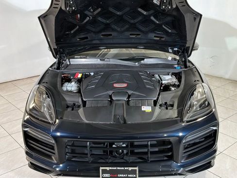 Used 2023 Porsche Cayenne GTS image 16