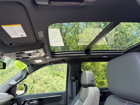 Used 2025 Chevrolet Tahoe RST w/ Comfort Package AWD/4WD image 21