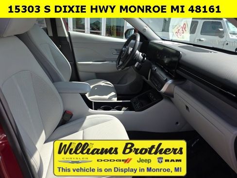 Used 2024 Hyundai Kona Limited image 25