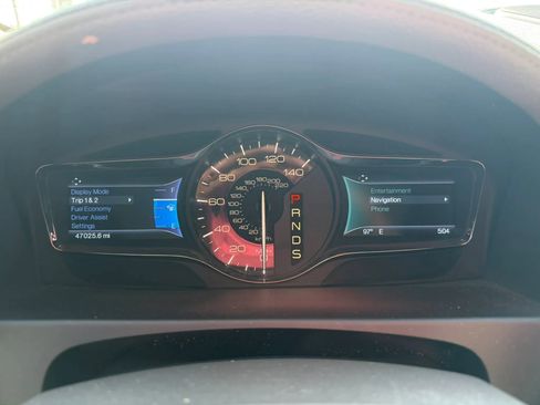 Used 2014 Lincoln MKX FWD w/ Equipment Group 102A image 17