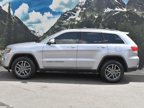 Used 2019 Jeep Grand Cherokee Limited w/ Luxury Group II image 7