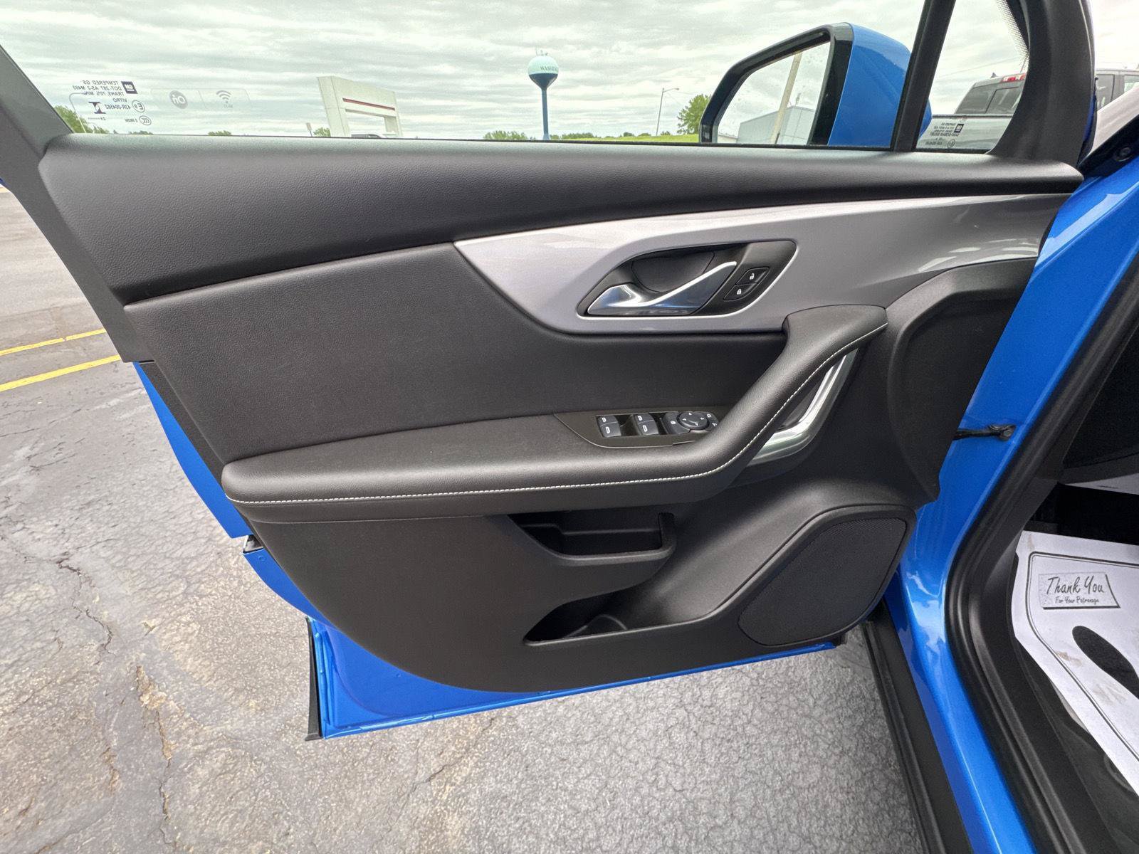 Used 2025 Chevrolet Blazer LT w/ LPO, Floor Liner Package FWD image 9