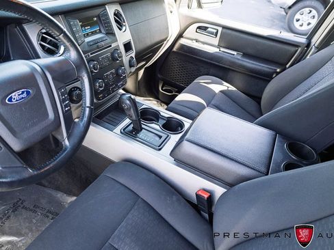 Used 2017 Ford Expedition XLT AWD/4WD image 28