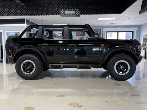 Used 2022 Ford Bronco Badlands AWD/4WD image 9