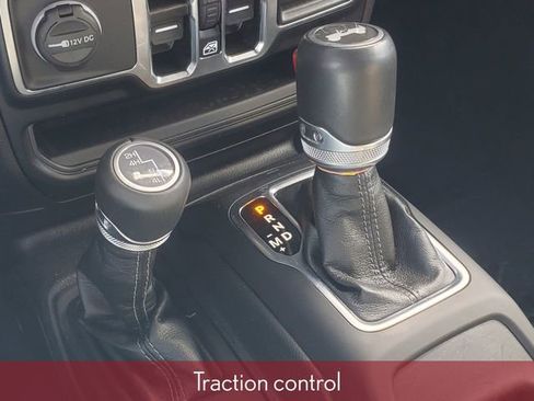 Used 2024 Jeep Wrangler Unlimited Sahara w/ Technology Group AWD/4WD image 34