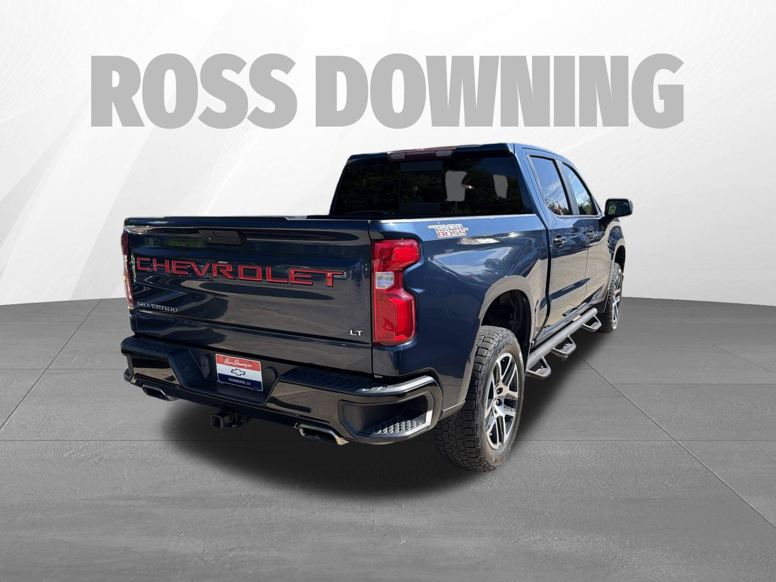 Used 2020 Chevrolet Silverado 1500 LT Trail Boss AWD/4WD image 4