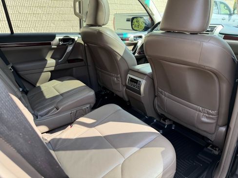 Used 2018 Lexus GX 460 Premium AWD/4WD image 13