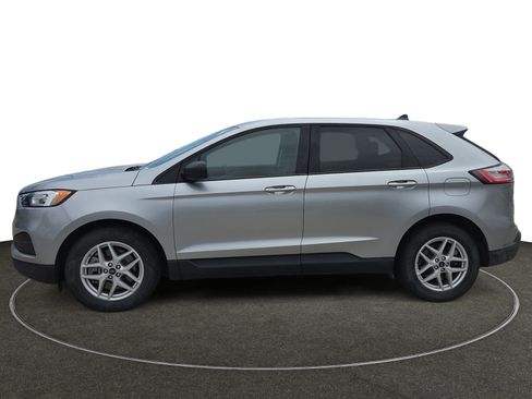 Used 2021 Ford Edge SE AWD/4WD image 2