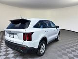 Used 2022 Kia Sorento LX image 4