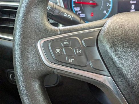 Used 2018 Chevrolet Equinox LT FWD image 4